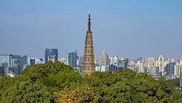 西湖的"一山,二塔,三岛,三堤,五湖"