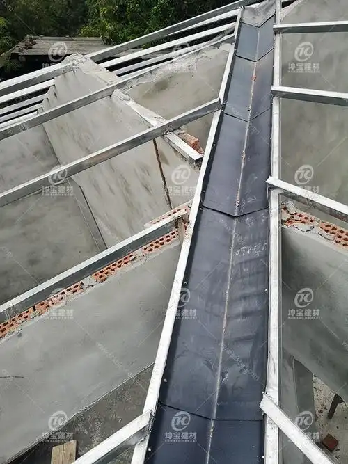 树脂瓦水沟安装图片树脂瓦水沟瓦