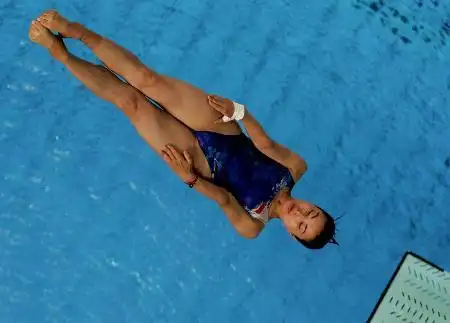 图文女子三米板跳水中国选手郭晶晶宛如睡美人