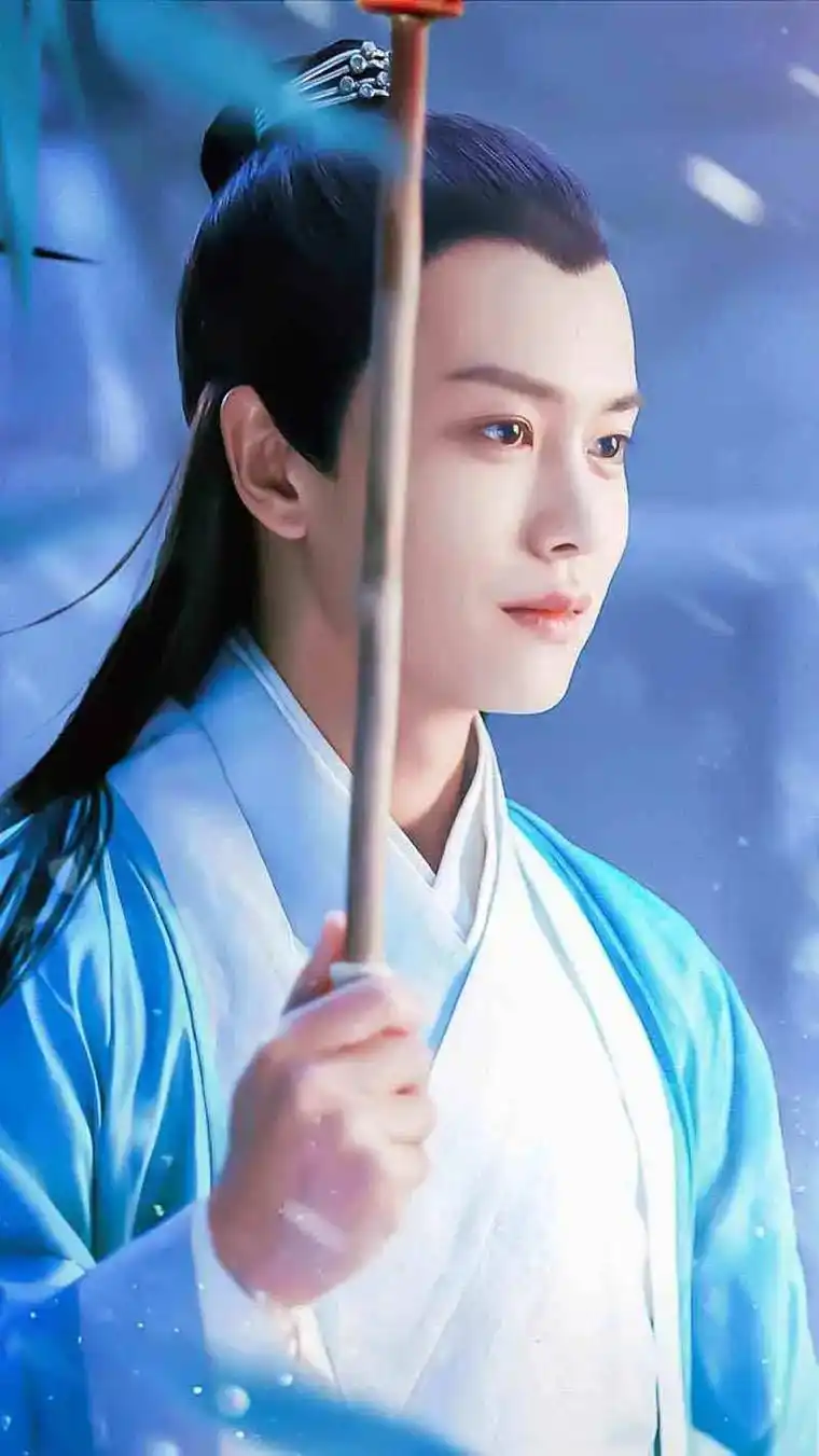 古装男神 天乩之白蛇传说 任嘉伦#有颜值有实力  - 抖音