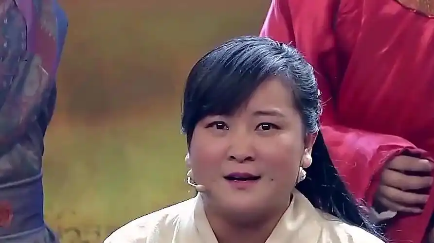 《欢乐喜剧人第一季》贾玲小品回顾,实力搞笑全场笑喷