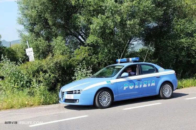 意大利警车的阿尔法159