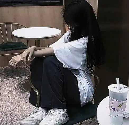 网图女生头像真人不露脸长图 女生头像图片大全 -【爱个性】