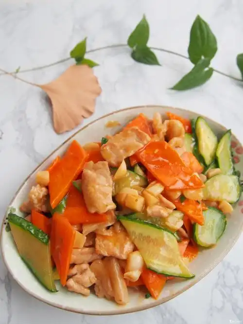 胡萝卜黄瓜肉片鲜美好滋味