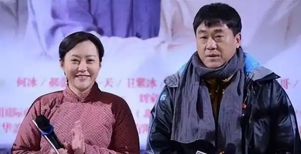 演员何冰:为何结婚几十年零绯闻?看看他的妻子是谁就知道了