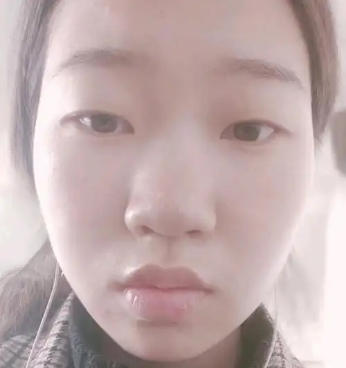 女生常见四种丑鼻型:两翼扁平显胖,山根太高像男人,希望你不是