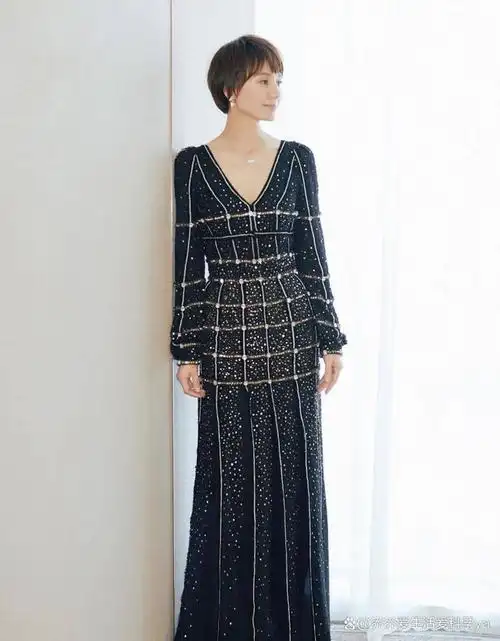 袁泉的时尚进化:优雅chic,高级连衣裙