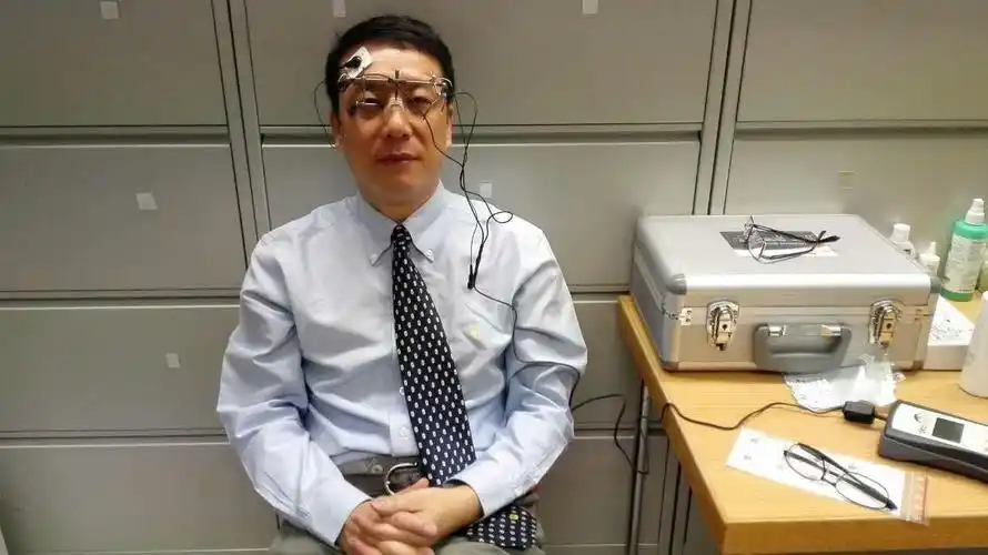 电子眼,盲人患者的福音!