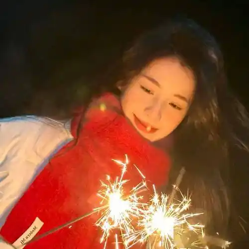 期待着热热闹闹与欢欢喜喜93把热情揣进红色里红色系真人头像89