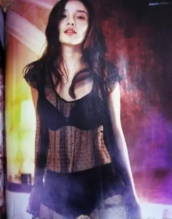 小清新女神李小璐男人装时好性感胸惑