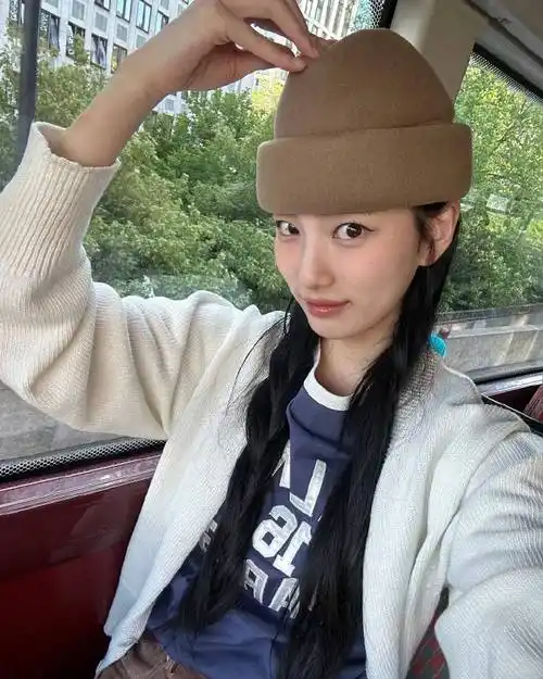 裴秀智超话【instagram】#裴秀智青龙视后#230802 skuukzky ins更新