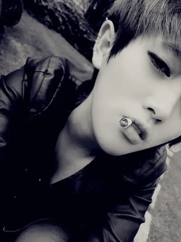 非主流时尚帅气男生个性大图素材 - 素材中国16素材网