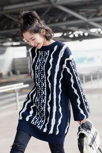 女星唐艺昕最新机场街拍_星看点_明星_模特中国