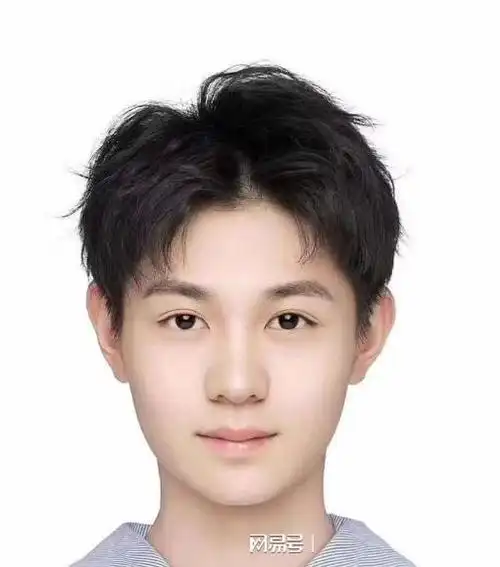 北电艺考前十名证件照火了颜值不输当红明星均是名牌高中生