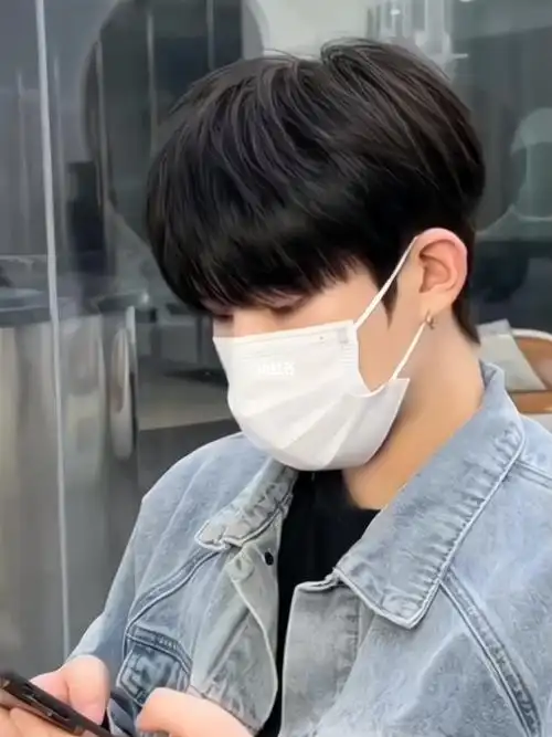 2022男生发型参考 韩式微分气垫烫暖男又阳光 | 男生发型推荐 | 上海