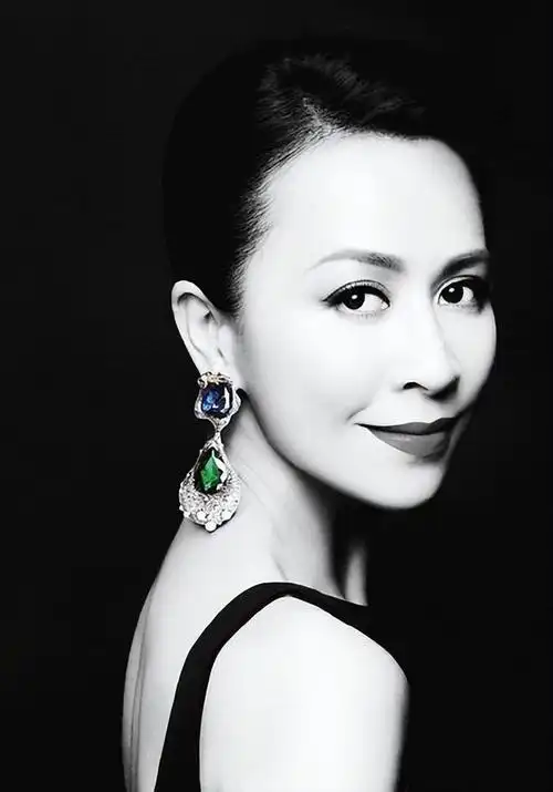 刘嘉玲瞒不住了!"特殊"被频频曝光,难怪梁朝伟坚决做丁克