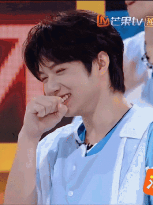 刘耀文 七间晗辰破界立新##刘耀文水灵灵的眼神扑最狠的粉