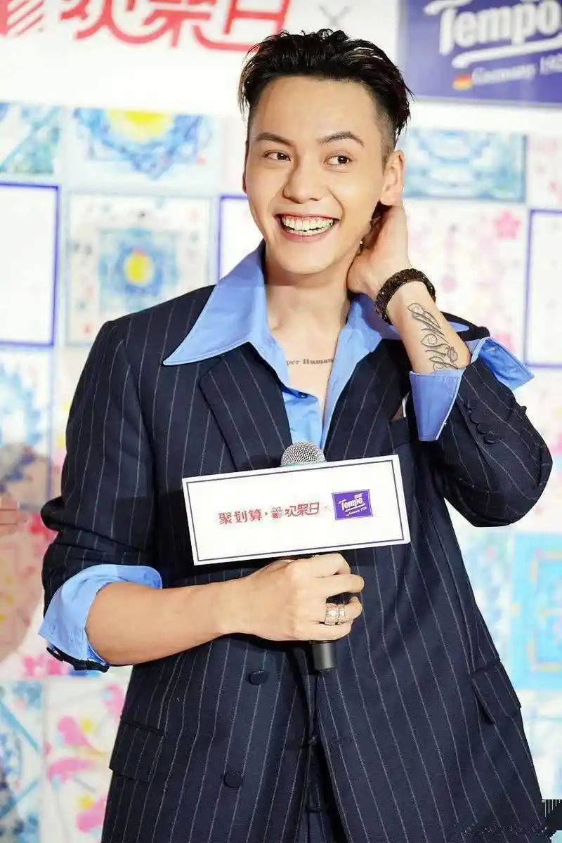 陈伟霆身上有纹身