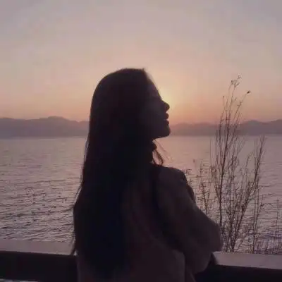 背影头像伤感高清晰