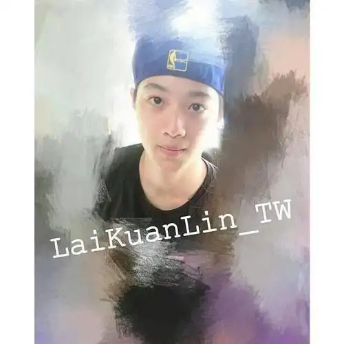 赖冠霖旧照片背后的故事大揭秘 "为了拥抱那一个人,笑着哭着拥抱了