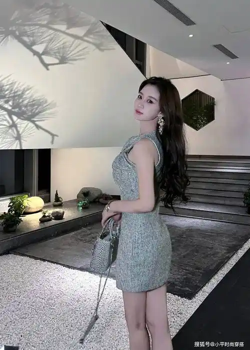 原创178cm女神时尚穿搭优雅女士演绎时尚盛宴中的低调华丽