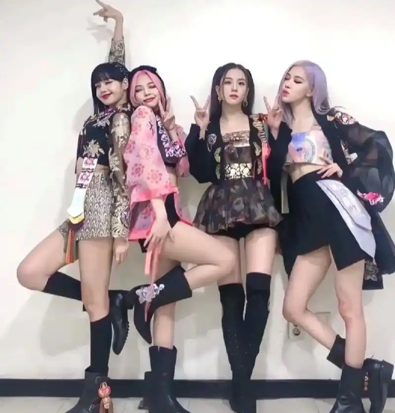 blackpink成员合照 #朴彩英rosé #jisoo - 抖音