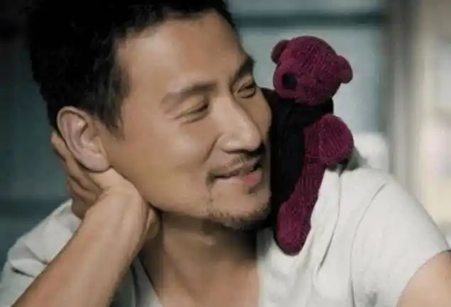 在剧中,刘德华的造型是一个留着胡子的中年大叔,刘德华的造型也成为了