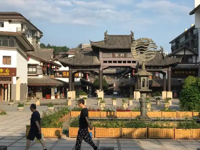 宜春温汤镇的"温泉与人脉"