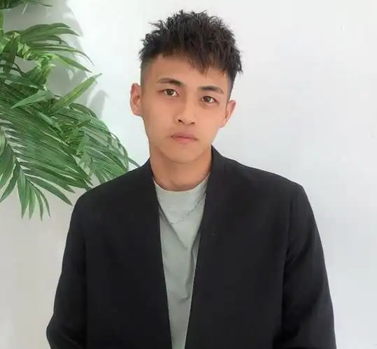 发际线高的男生,千万别错过这3款发型,时尚,个性,显帅气