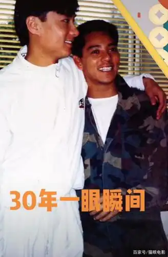 61岁前tvb一线林俊贤晒近况,肌肉健硕似小伙,女儿身高1米8