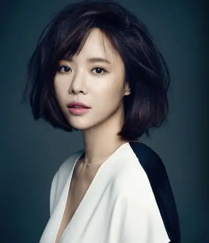 icon她很漂亮痘痘过敏肌女主角黄静茵的逆袭