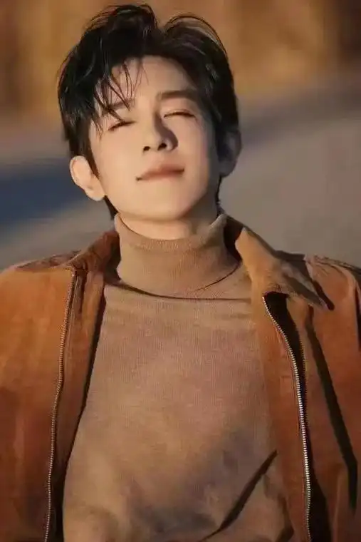 探寻季肖冰的户外松弛感