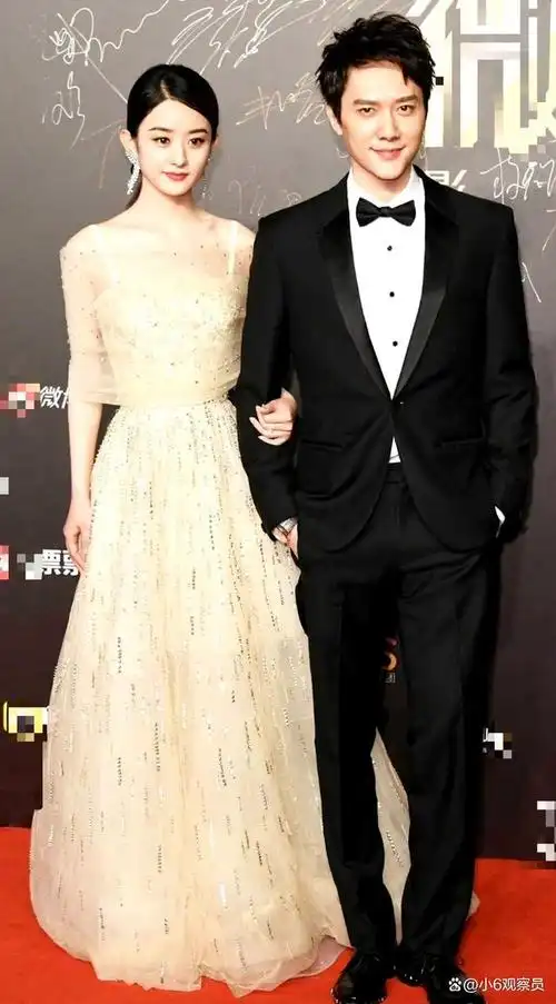 冯绍峰与赵丽颖一起带孩子聚餐,也是二人离婚后一家三口首次同框