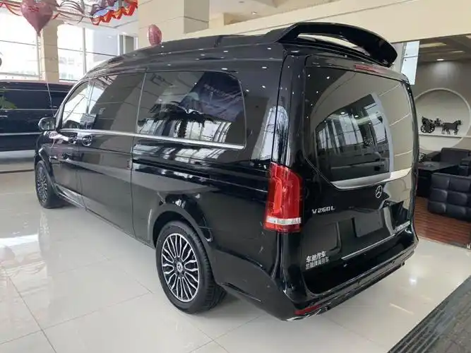 福建奔驰v-class/v260l商务 美不仅美矣 更具灵魂