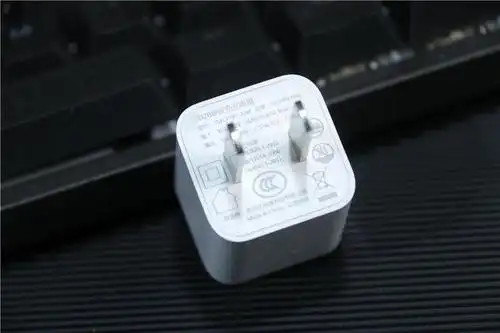 原创小体积大功率,安卓苹果都能用!移速小精灵20w充电器评测