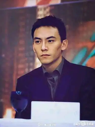 型男张震帅照写真合集