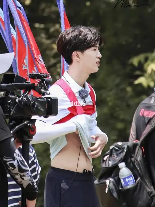 nine percent腹肌合集96_腹肌_朱正廷_蔡徐坤_黄明昊_ninepercent