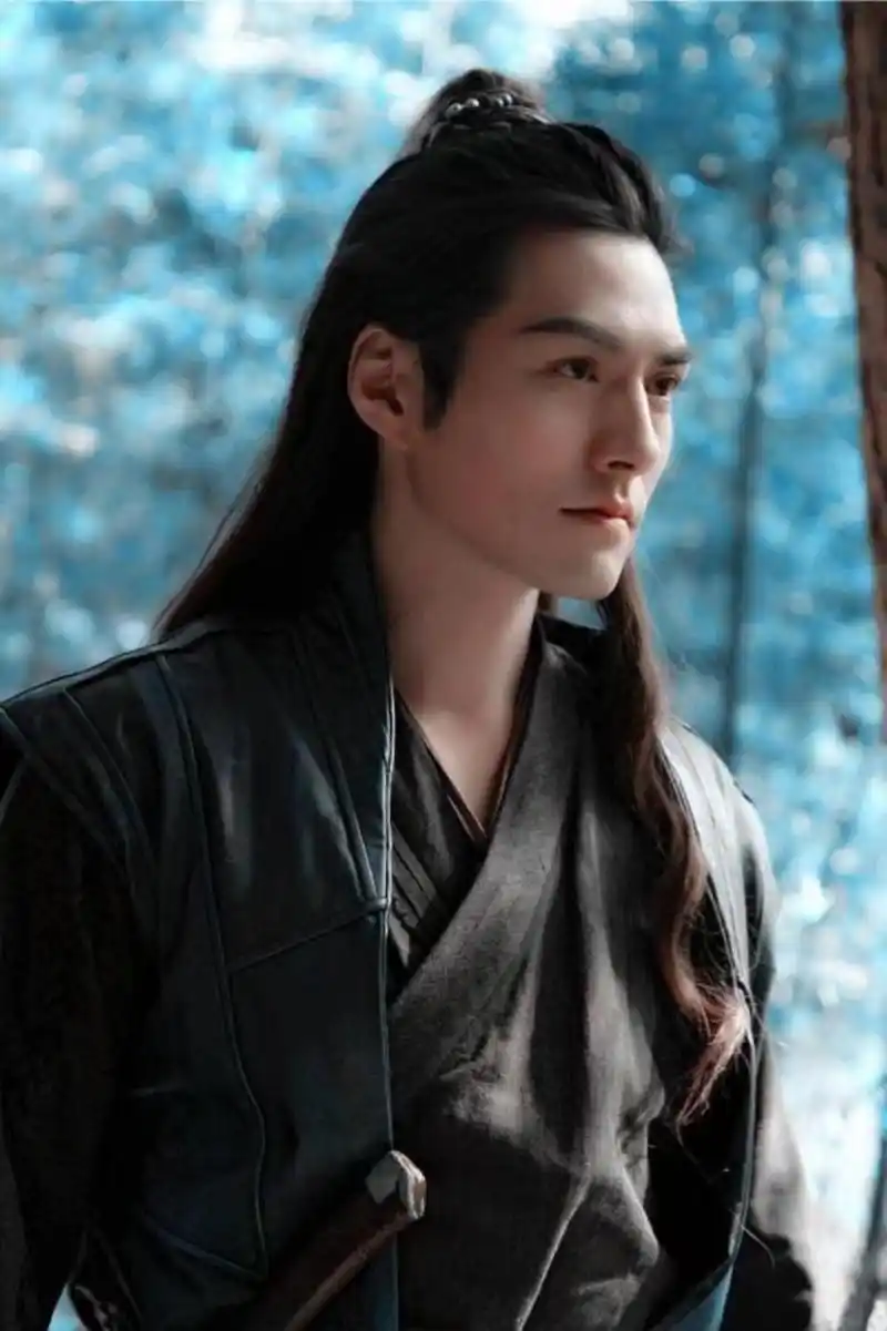 拜托严屹宽!别拍现代戏了,多拍古装剧救救孩子的眼睛吧!