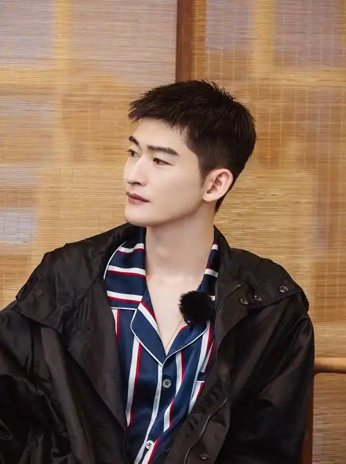 张翰3年不拍吻戏称不能看女朋友拍吻戏也不喜欢女方比自己强