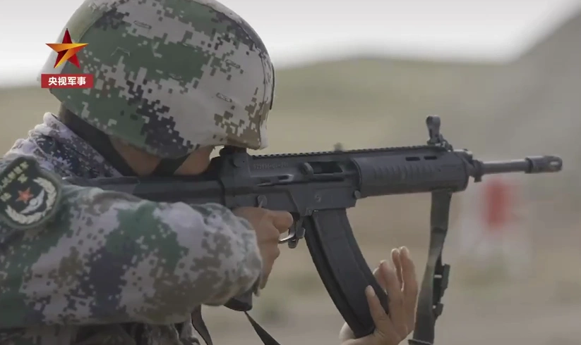 央视新步枪qbz-191的镜头,为什么后坐力比老95步枪还大?