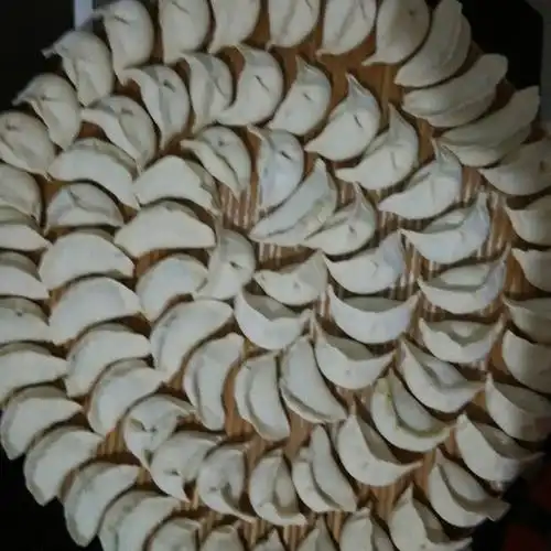 糖豆帅锅做的包饺子