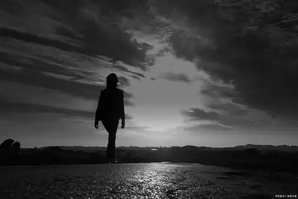 句句催泪让人心疼的伤感句子