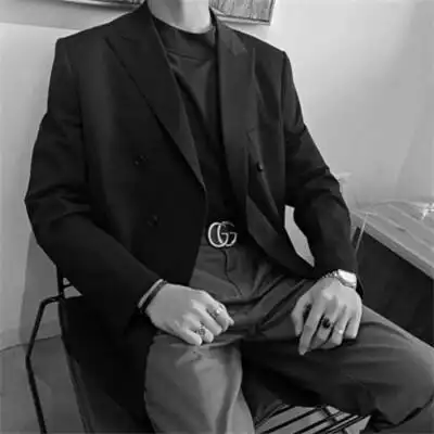 102张黑白头像男真人成熟图片_男生头像_头像屋