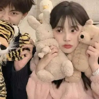 qq情头像情侣双人两张 让人羡慕的唯美情侣高清图片大全