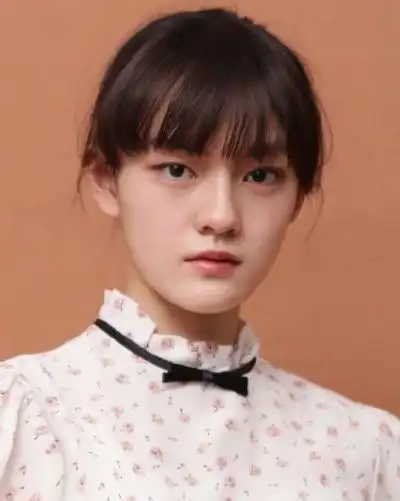 演员文淇少女范甜美,俏皮可爱,高清写真