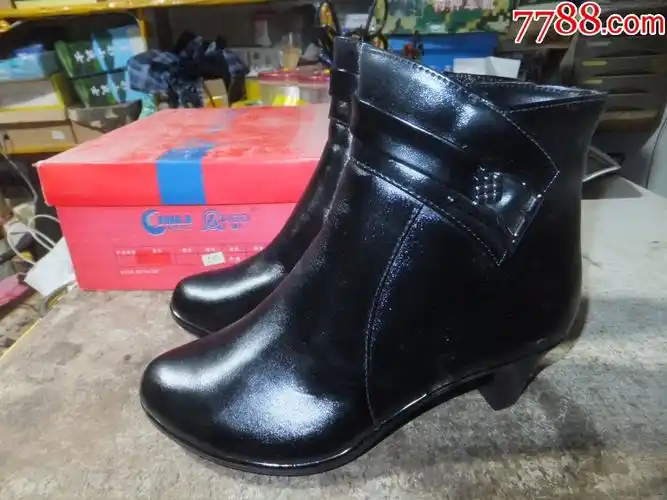 特价库存正品3515女毛军靴