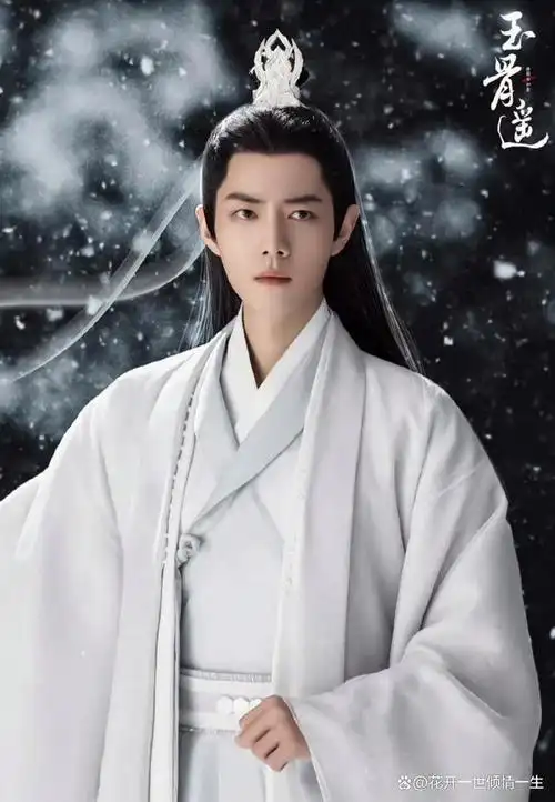 肖战与赵丽颖的剪辑视频美轮美奂,以皎月之姿成就《玉骨遥》!