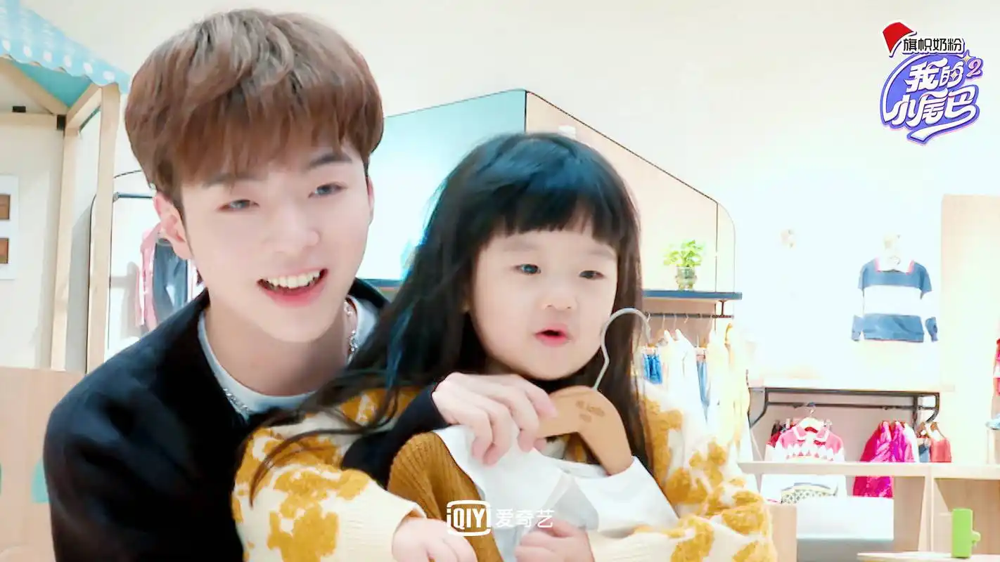 好看的综艺 1,《我的小尾巴2》:萌娃爆笑来袭,看完想生二胎