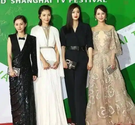 看脸气场一米八,实际身高矮冬瓜,娱乐圈女星的脸太会"骗人"_周迅_cm