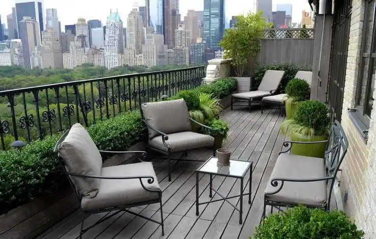 露台设计 图片欣赏-绝对让你赞不绝口 4款落地窗阳台装修效果图_小猪